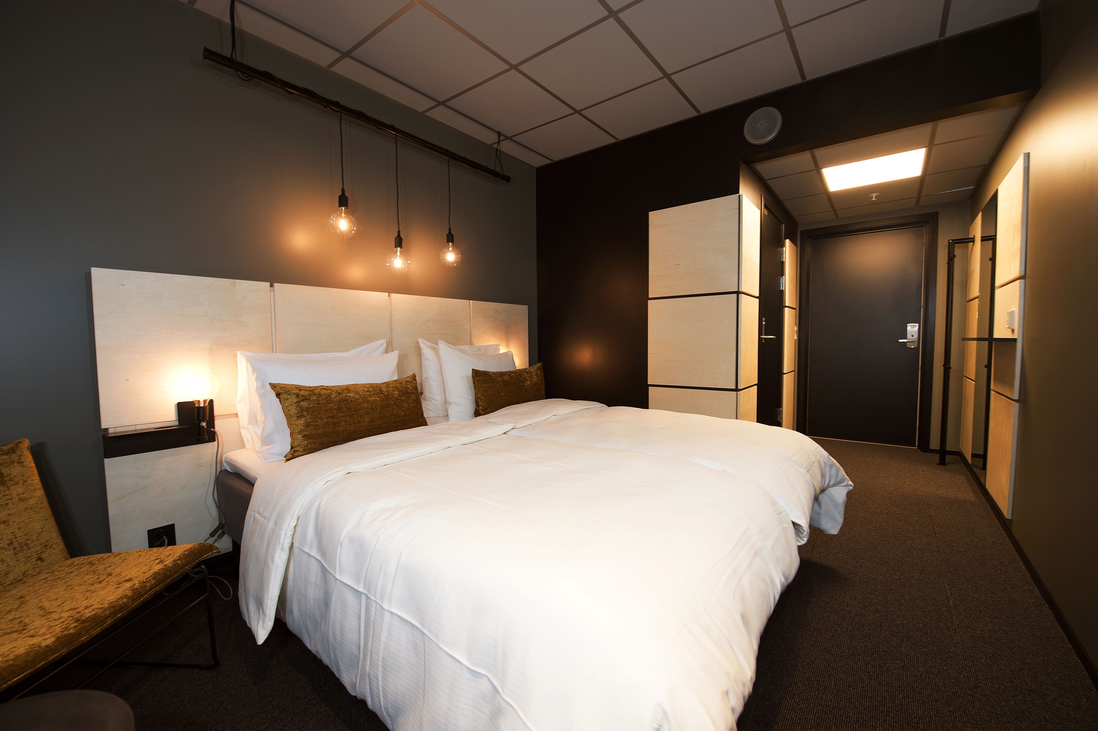 standard double room | blackout curtains, soundproofing, iron/ironing board, free wifi