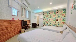 Family Quadruple Room, Non Smoking, Ensuite | Individually furnished, blackout drapes, soundproofing, free WiFi