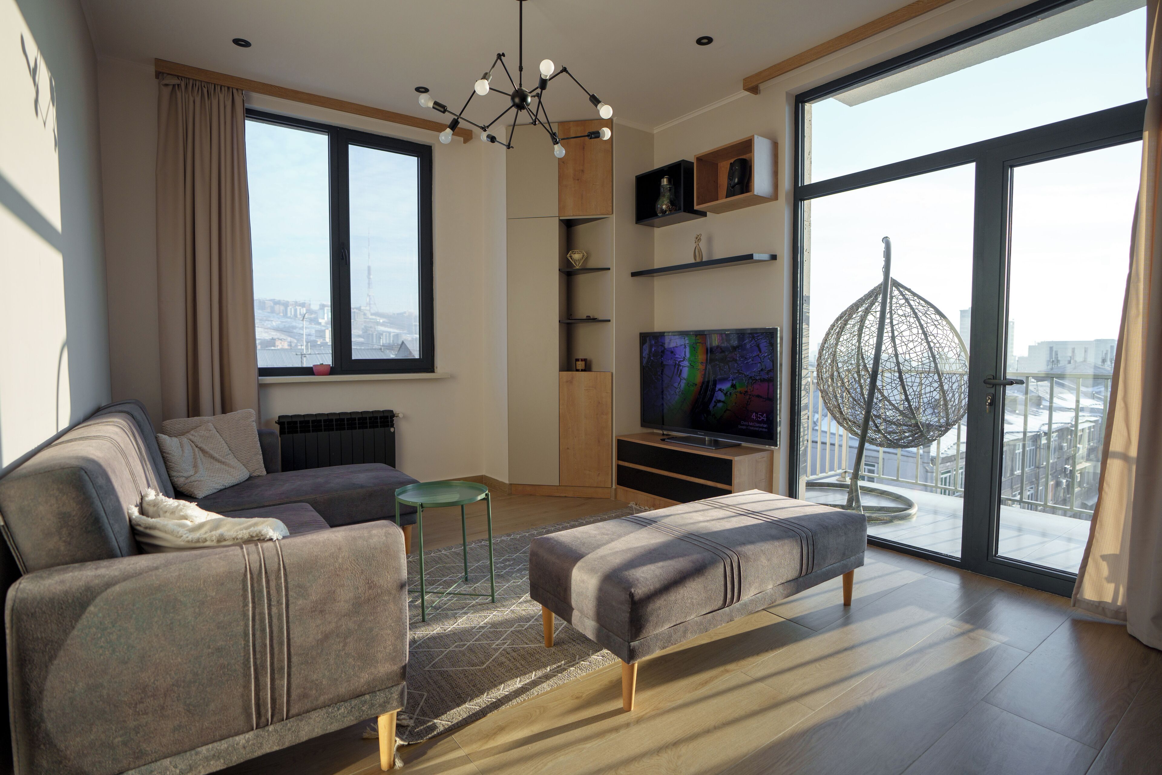 1BDR Apartment on Abovyan 35/1 | Skrivebord for bærbar PC, lydisolert og strykejern/-brett