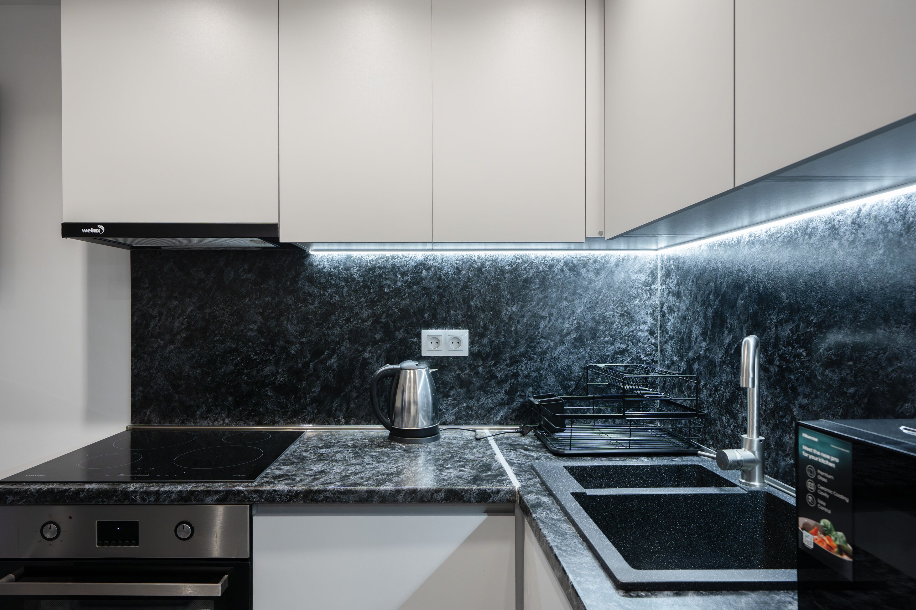 Design Apartment, 2 Bedrooms (Abovyan 16) | Private kitchen | Griddle, eco-friendly cleaning products