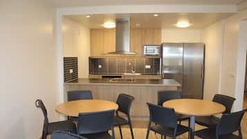 Desayuno buffet (EUR 14 por persona)