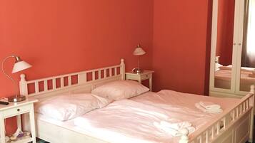 Apartamento standard (Room 5) | 1 quarto, escrivaninha, ferros/tábuas de passar roupa