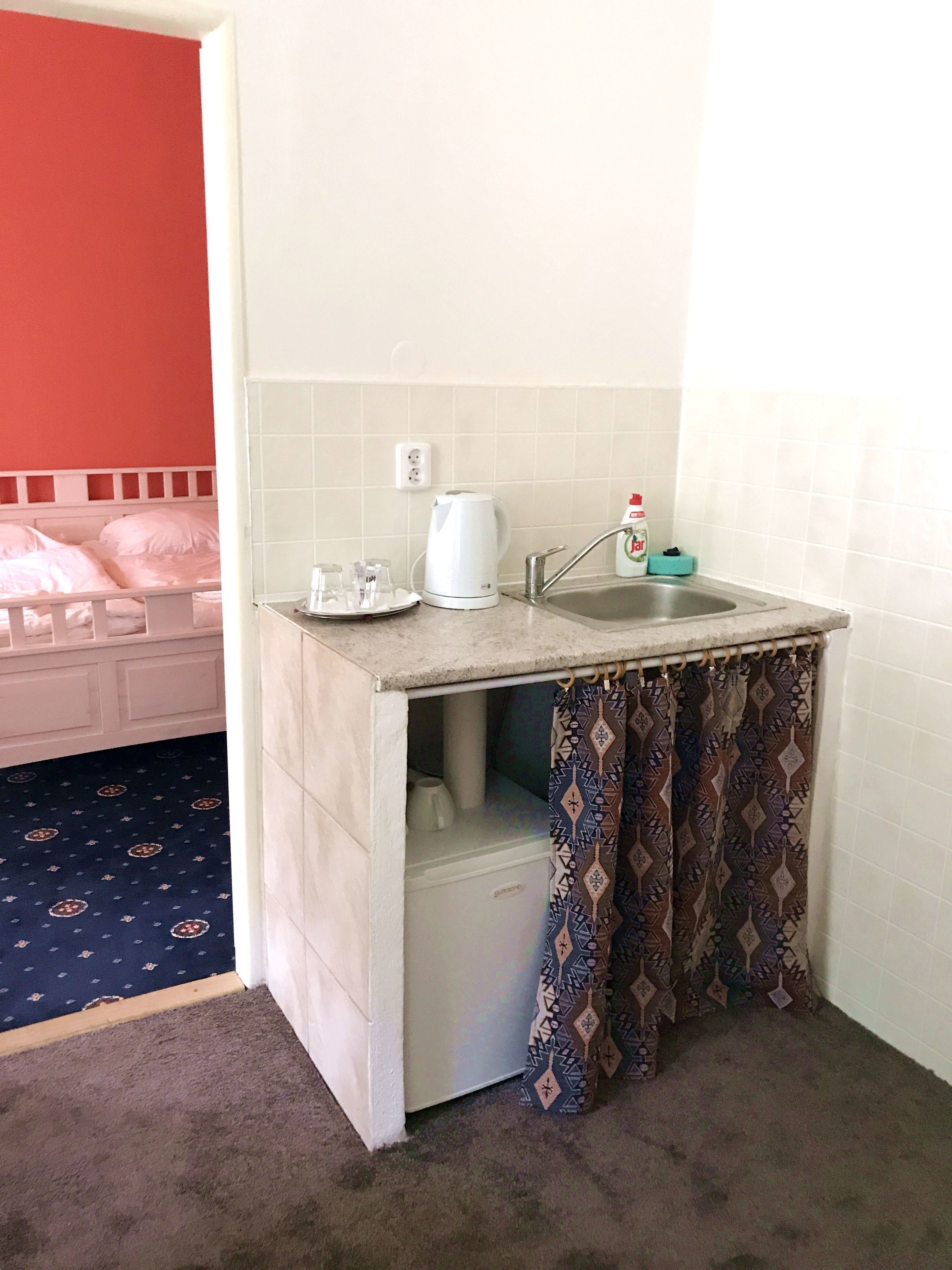 standard apartment (room 5) | private kitchenette