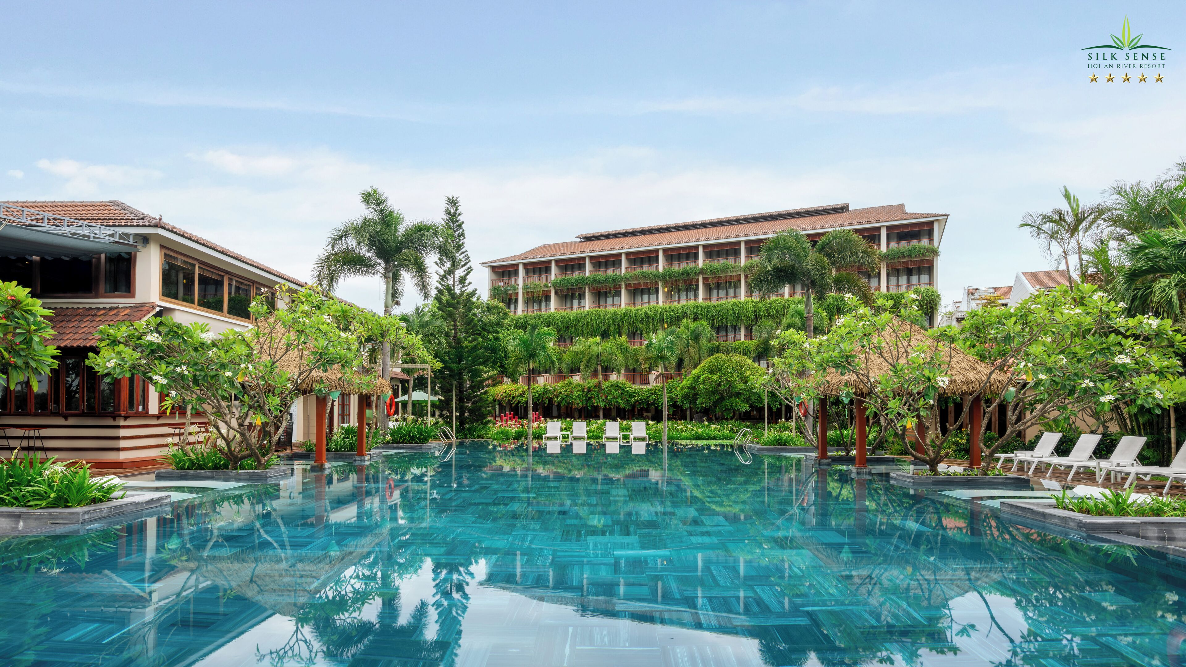 outdoor pool, pool umbrellas, pool loungers