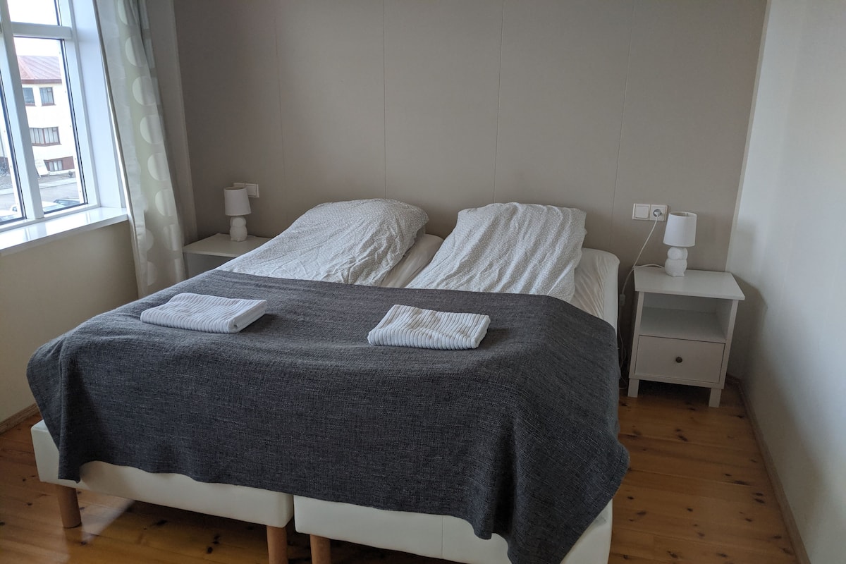 Vierpersoonskamer | Gratis babybedden, extra bedden, gratis wifi, beddengoed