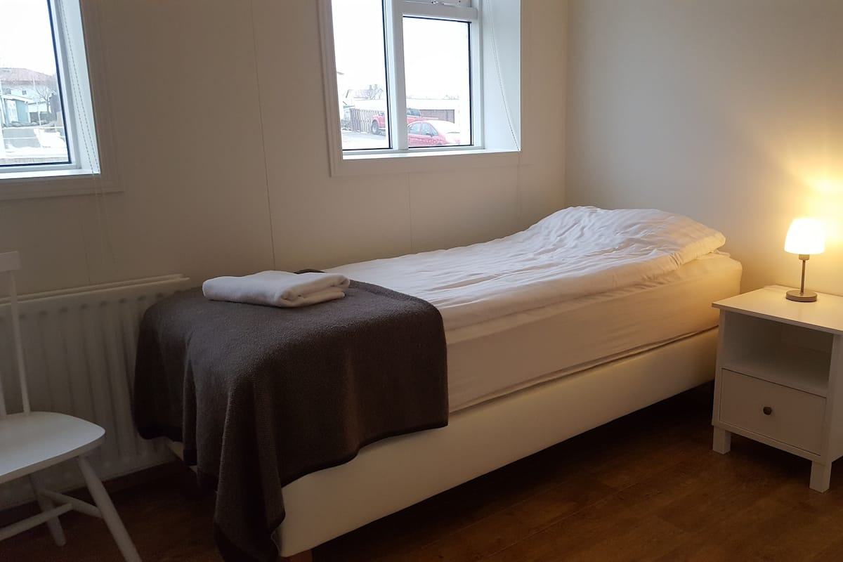Free cots/infant beds, rollaway beds, free WiFi, bed sheets