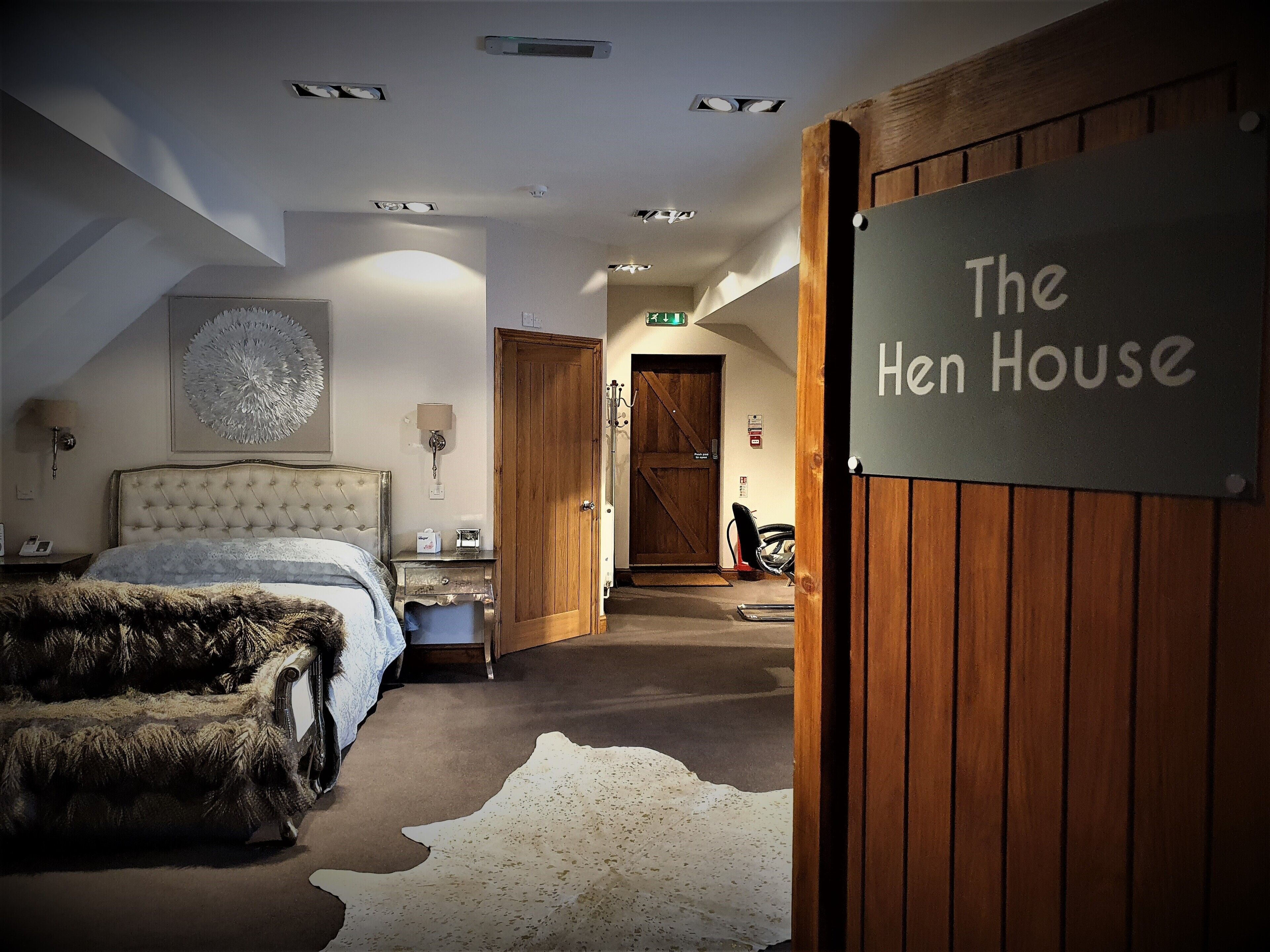 minibar, in-room safe, free wifi