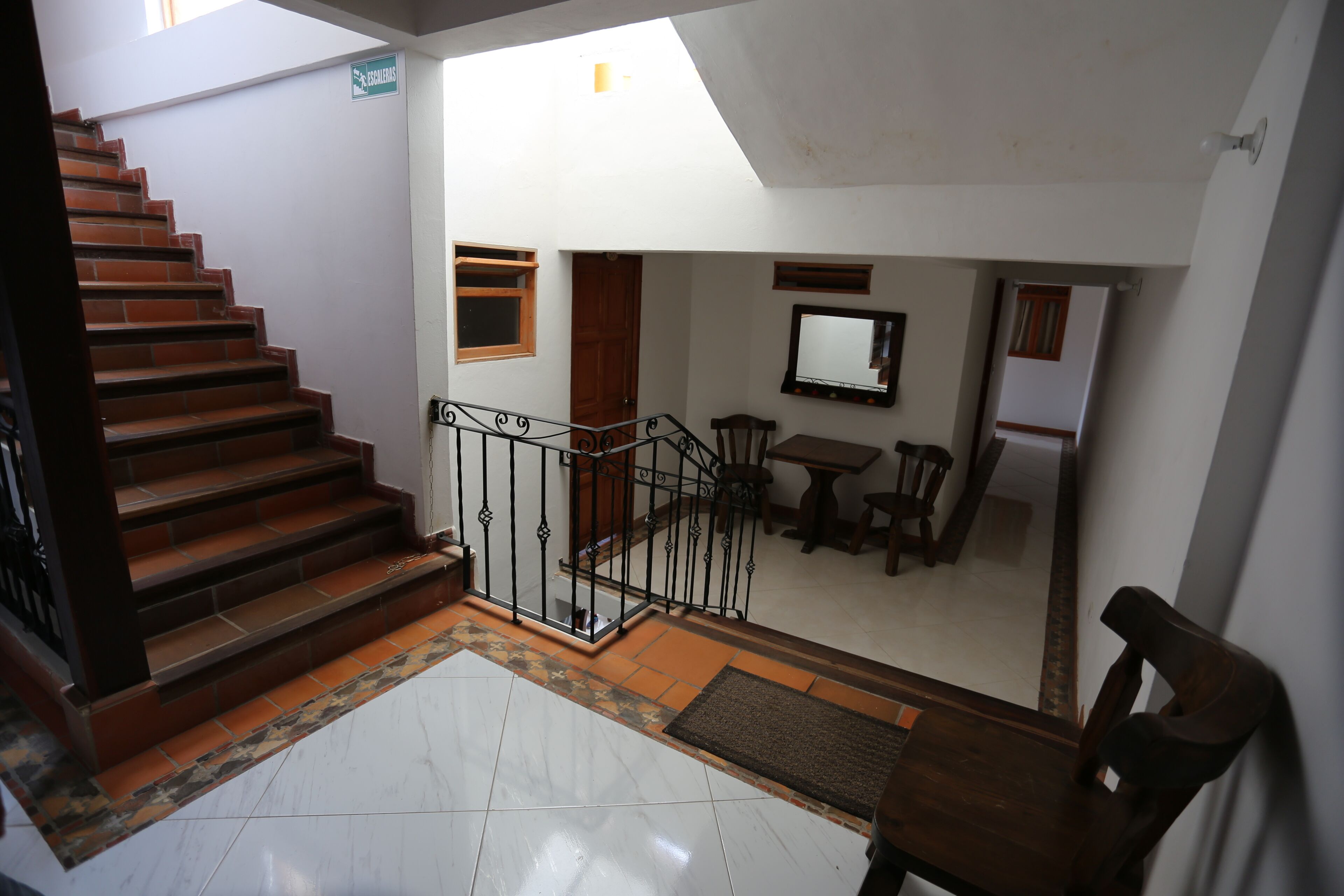 32-inch lcd tv with satellite channels, tv