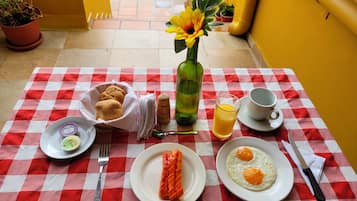 Free daily full breakfast