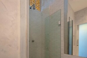 Apartamento tradicional | Ducha del cuarto de baño