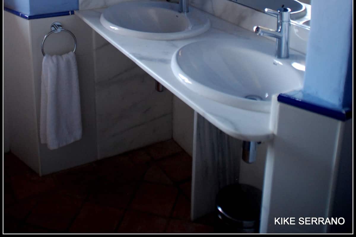 Habitación doble, con acceso para personas discapacitadas | Servicios de la habitación