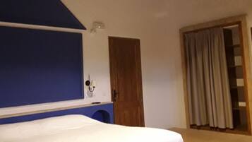 Desk, free WiFi, bed sheets