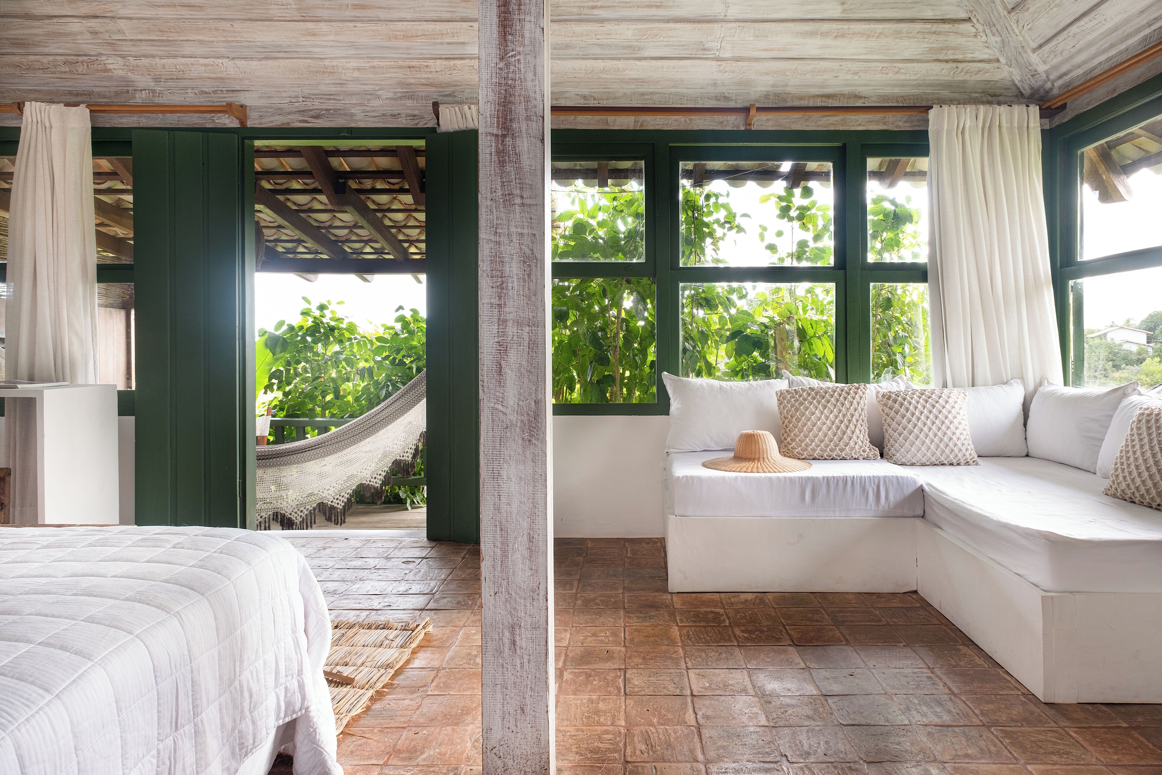 Suíte Master | Minibar, caja fuerte, cortinas opacas y tabla de planchar con plancha