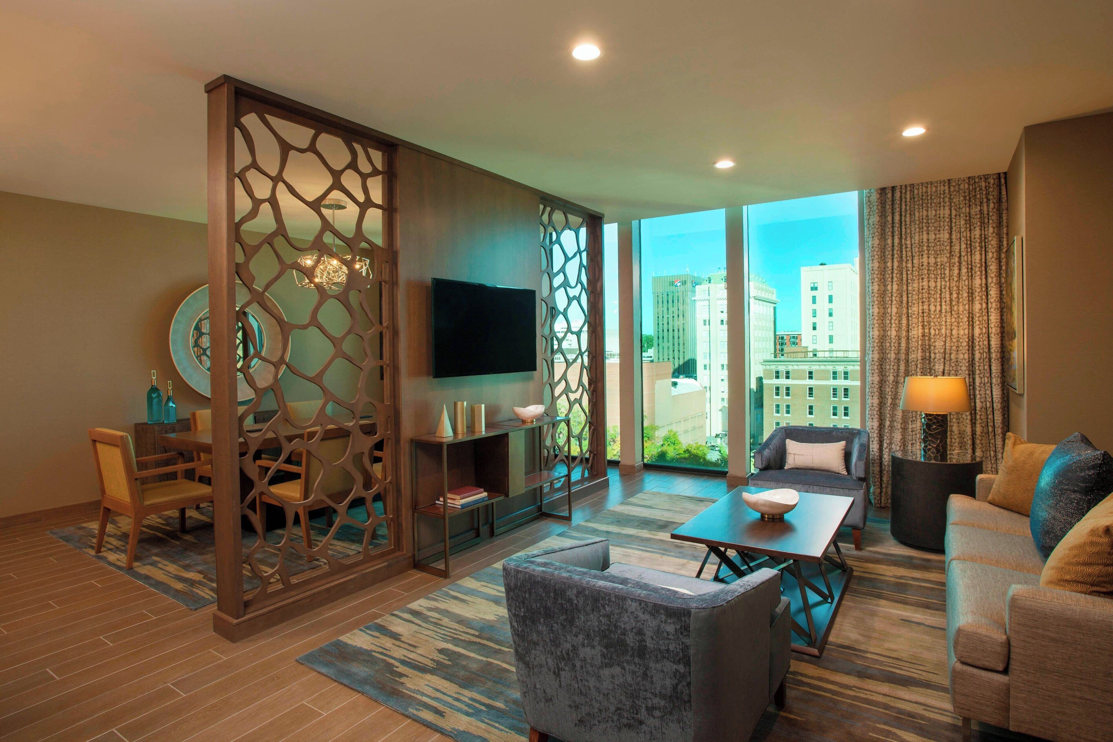 suite, 1 bedroom, non smoking | premium bedding, in-room safe, desk, laptop workspace