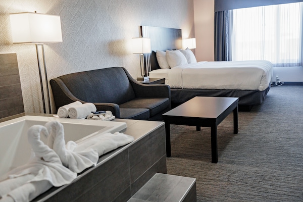 Room, 1 King Bed with Sofa bed, Non Smoking, Jetted Tub | Premium bedding, desk, laptop workspace, soundproofing