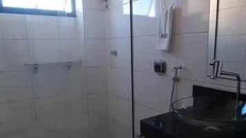 Shower, towels