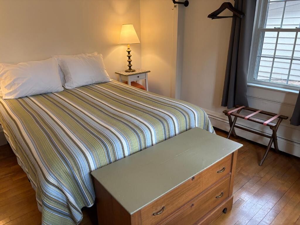 客房, 1 張加大雙人床, 共用浴室 (Room 5) | 熨斗/熨衫板、免費 Wi-Fi、床單