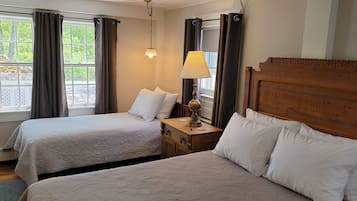 Chambre, plusieurs lits (Room 3) | Fer et planche à repasser, Wi-Fi gratuit, draps fournis