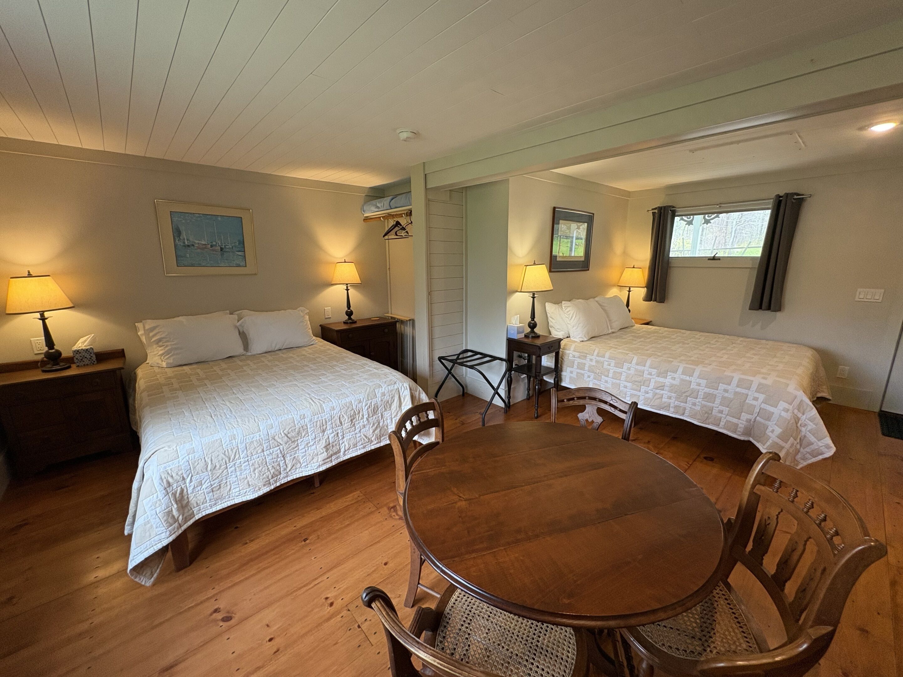 Quarto (Room 7) | Ferros/tábuas de passar roupa, Wi-Fi de cortesia, roupa de cama