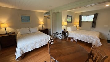 Quarto (Room 7) | Ferros/tábuas de passar roupa, Wi-Fi de cortesia, roupa de cama