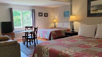 Room (Room 7) | Iron/ironing board, free WiFi, bed sheets