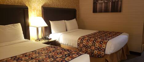 Quarto casal luxo | 1 quarto, roupas de cama premium, escrivaninha