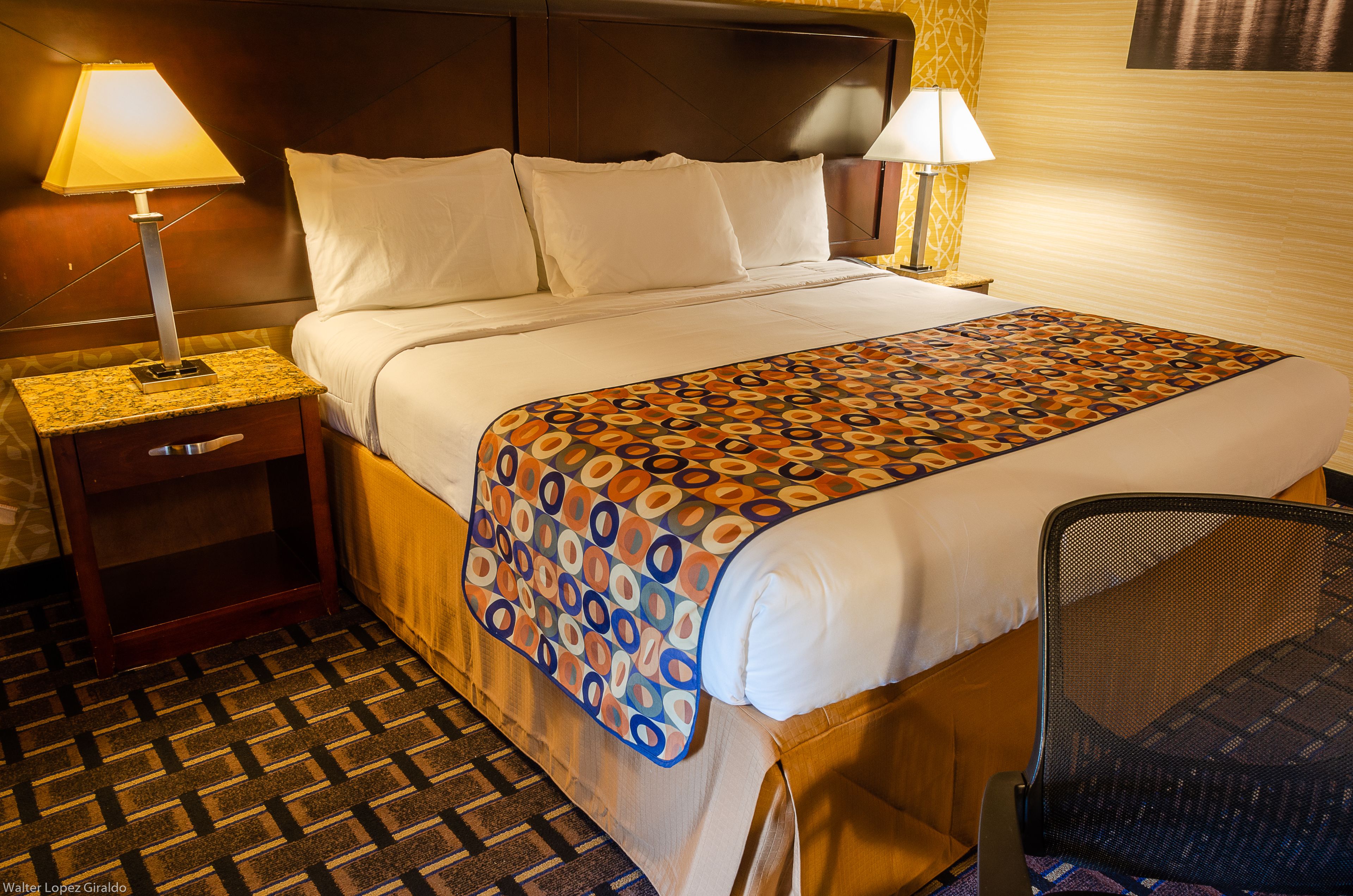 1 bedroom, premium bedding, desk, laptop workspace