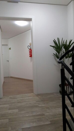 Hallway - Pousada Beija Flor Centro (Gramado)