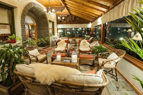 Bar (on property). Hotel das Hortênsias