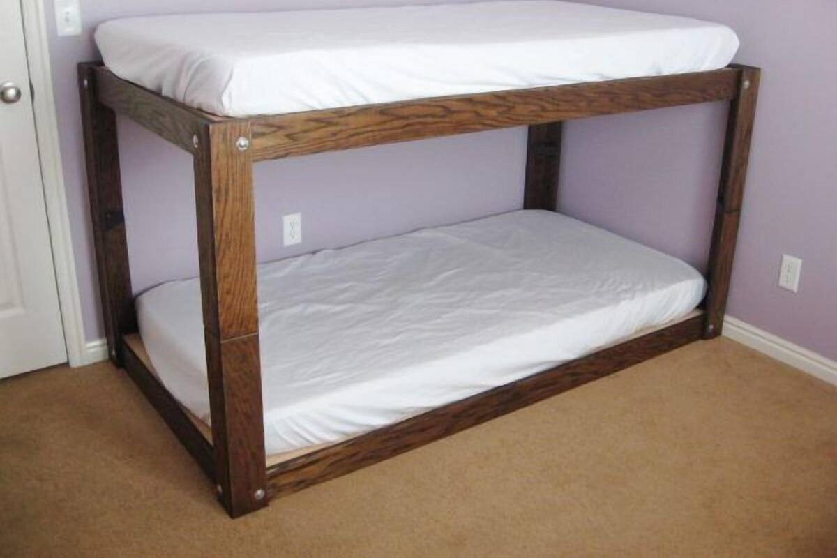 Desk, iron/ironing board, free WiFi