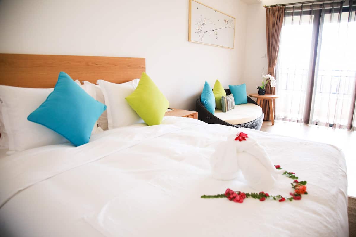Garden View Apartment Double Room | Premium bedding, minibar, individually decorated, free WiFi