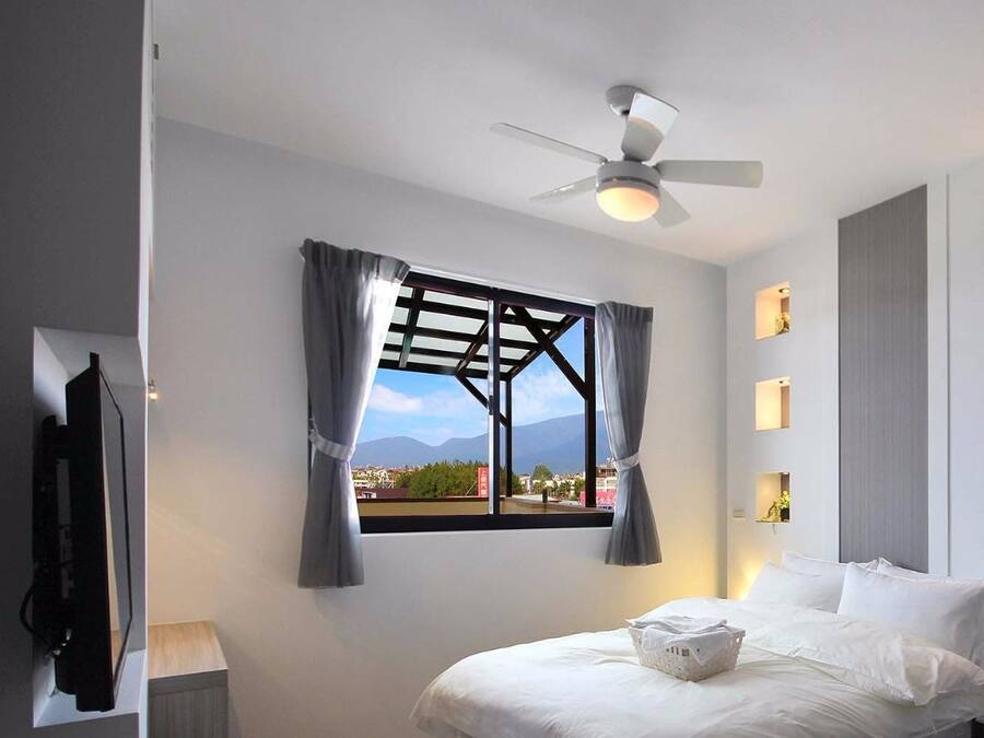 Double Room | Premium bedding, desk, blackout curtains, free WiFi