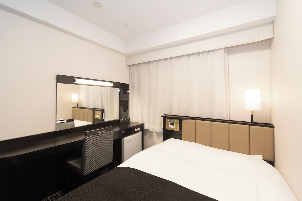 Phòng đôi Tiêu chuẩn, không hút thuốc | Chăn bông, bàn, truy cập Internet không dây miễn phí, bộ trải giường