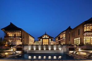 Front of property - evening/night