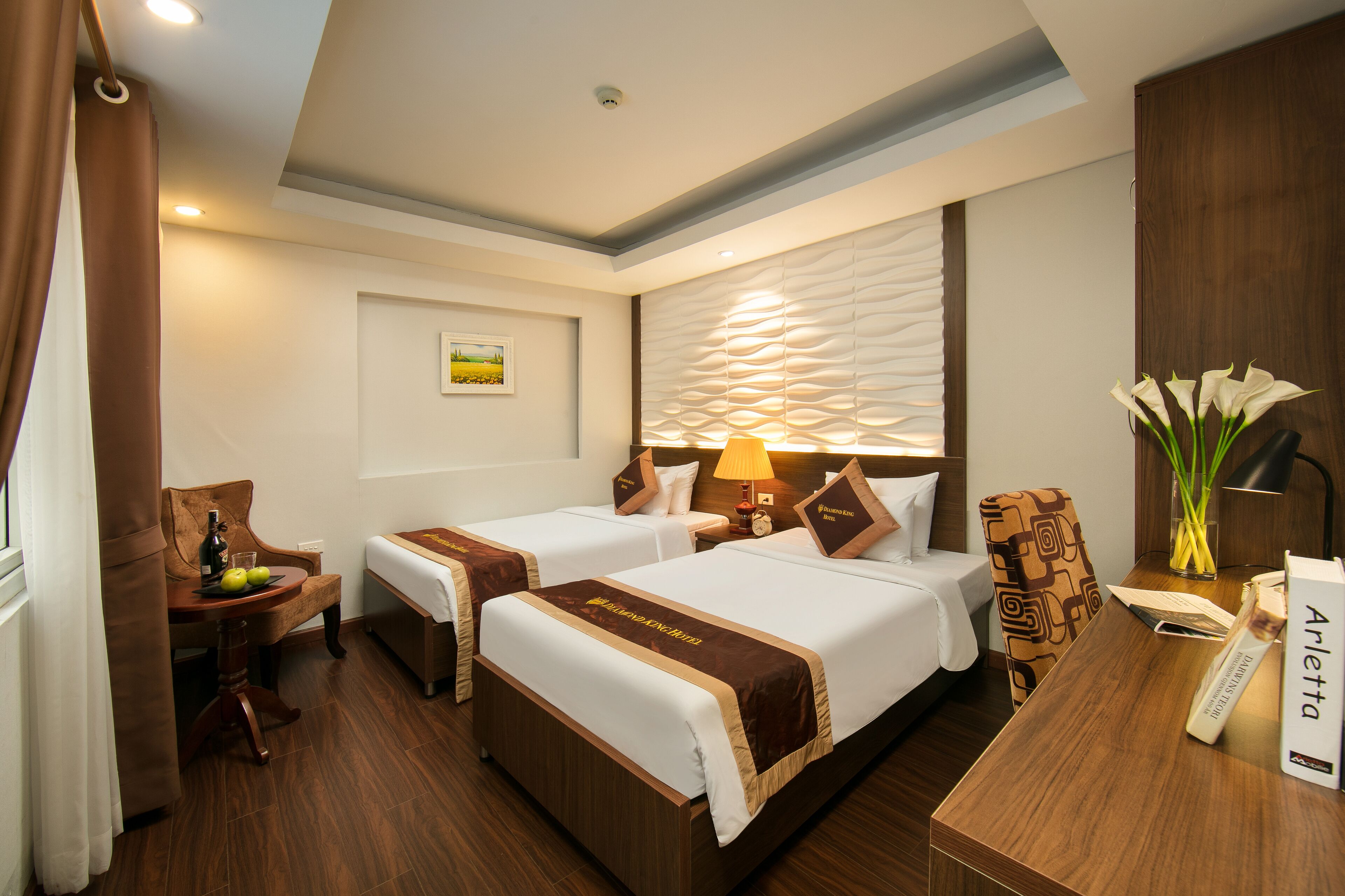 deluxe double or twin room | 1 bedroom, premium bedding, minibar, in-room safe