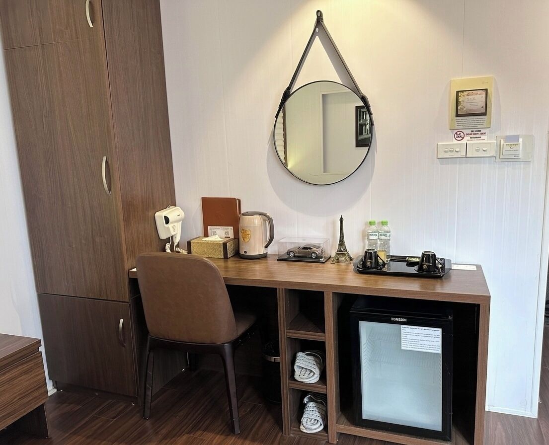 Luxe beddengoed, een minibar, een kluis op de kamer, een bureau