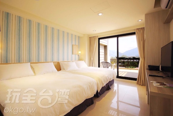 Family Quadruple Room | Premium bedding, desk, blackout curtains, free WiFi