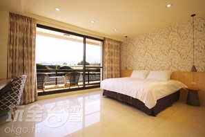 디럭스 더블룸 | 고급 침구, 책상, 암막 커  튼, 무료 WiFi