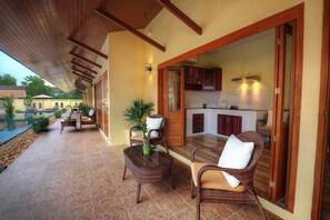 Terrace/patio - Taratai Villa (Pattaya)