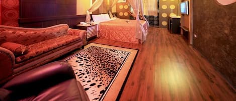 Desk, blackout drapes, rollaway beds, free WiFi