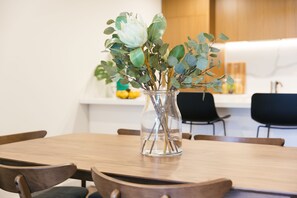 2 Bedroom Apartment | In-room dining - SSP - The Parque (Melbourne)