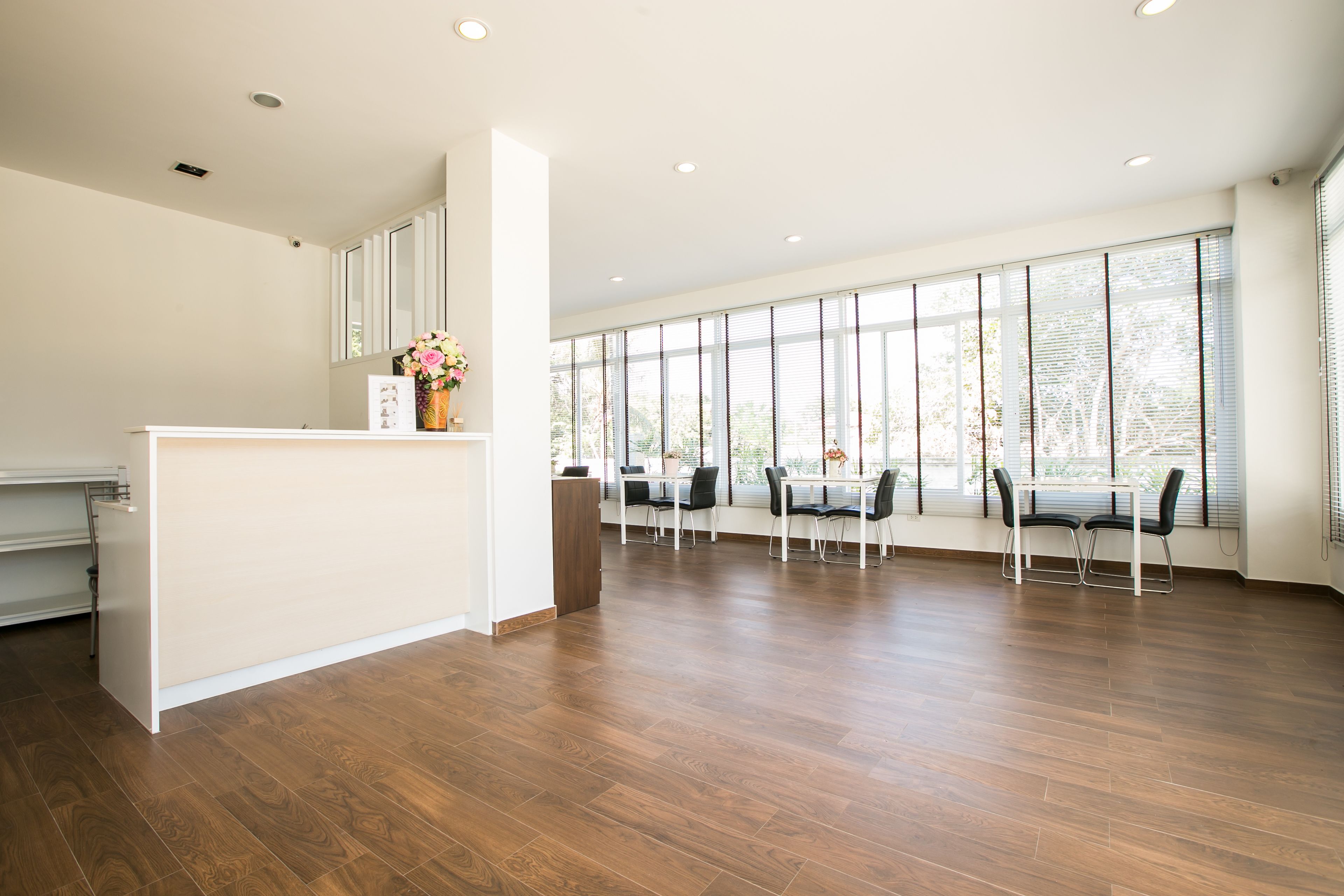 ฝ่ายต้อนรับ