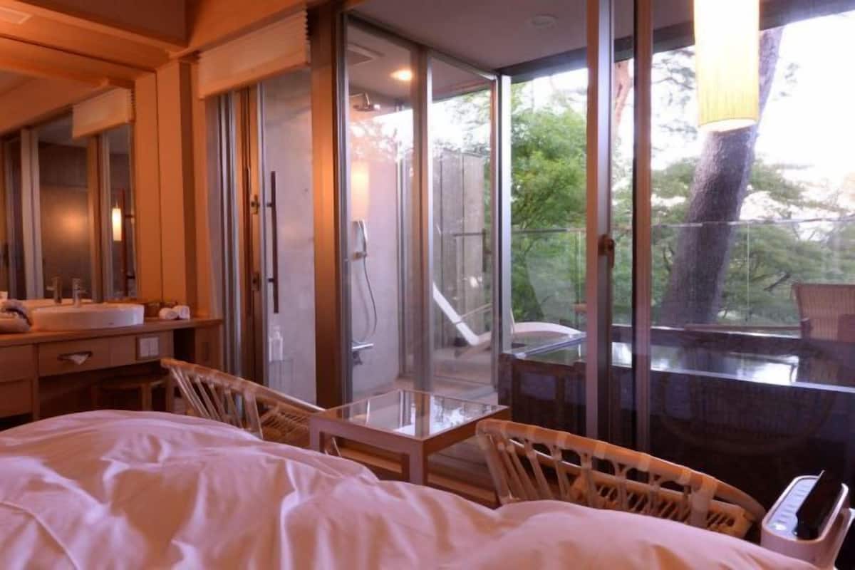 Espace de travail pour ordinateur portable, Wi-Fi, draps fournis