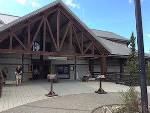 Front of property - Denali Primrose B&B (Healy)