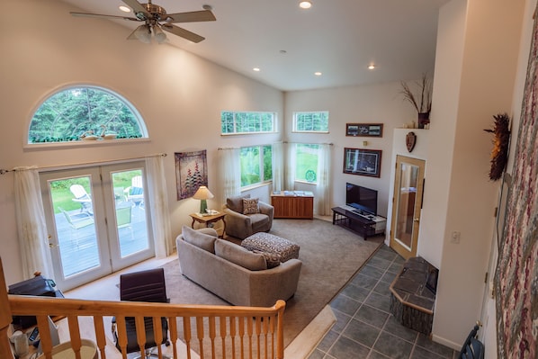 Interior detail - Denali Primrose B&B (Healy)