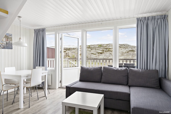 Stuga - strandbyn plus (exklusive handdukar, lakan, städning)