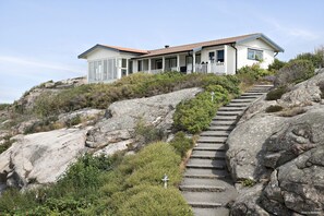 Cottage, Utsikten (Excluding Towels, Sheets, Cleaning)
