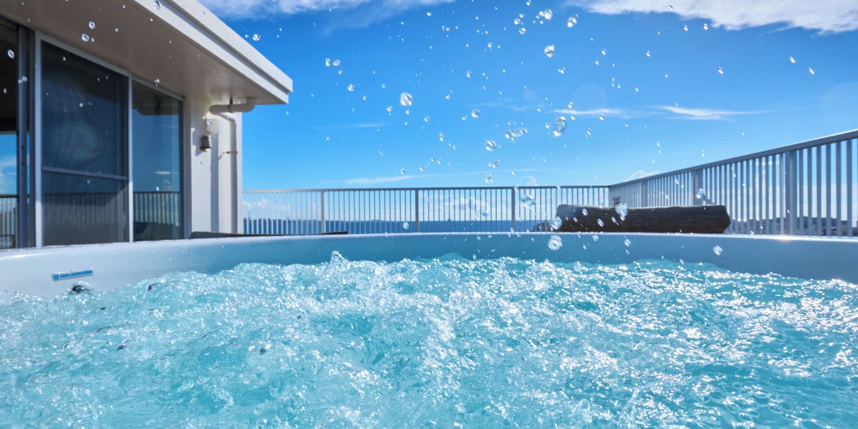 Chambre Familiale, non-fumeurs | Ameublement personnalisé, rideaux occultants, fer et planche à repasser