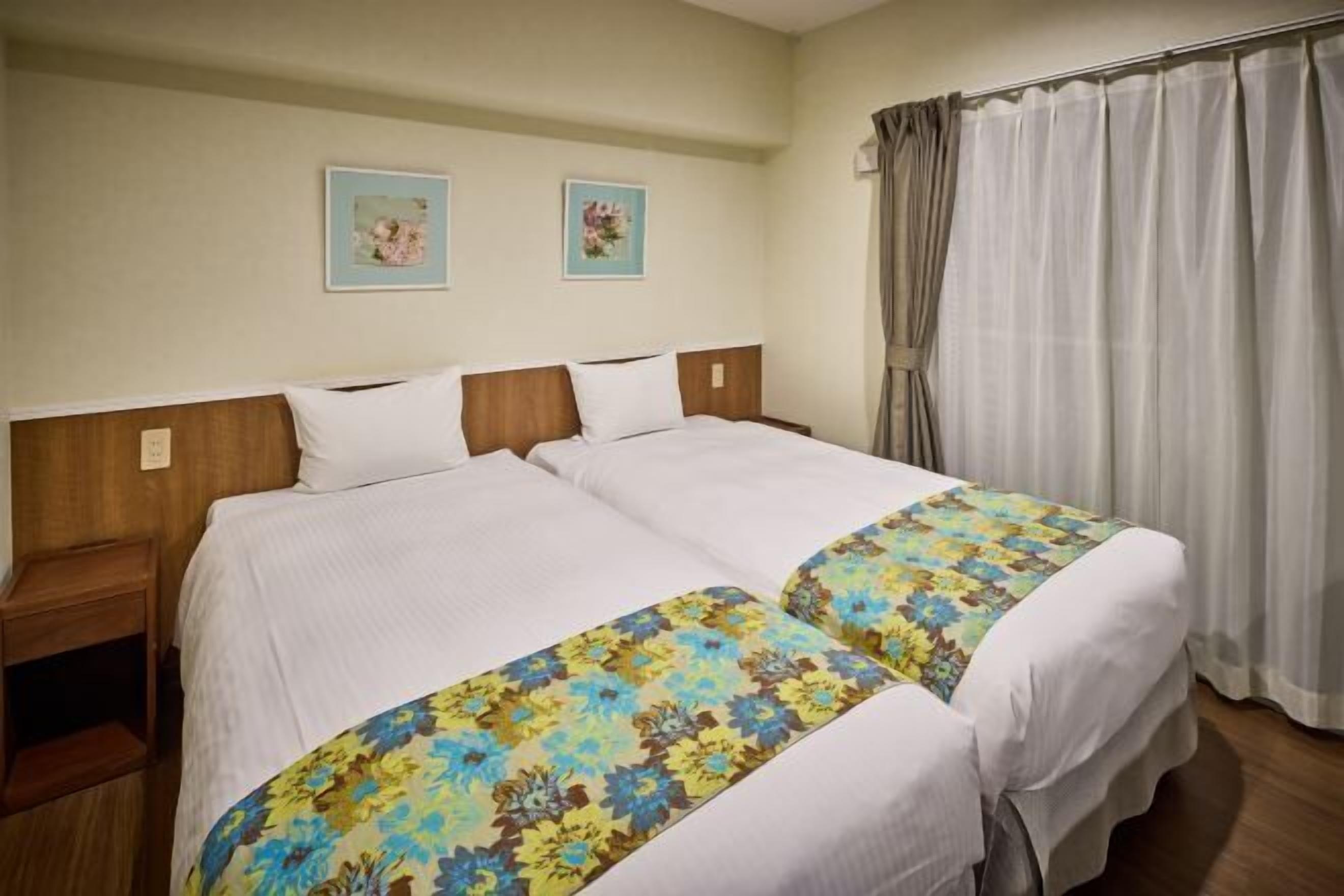 特色家居、遮光窗帘、熨斗/熨板、免费 WiFi