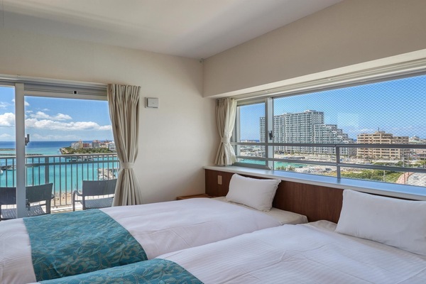 Superior Twin Room, Non Smoking, Harbor View | Blackout drapes, iron/ironing board (on request), WiFi (free)